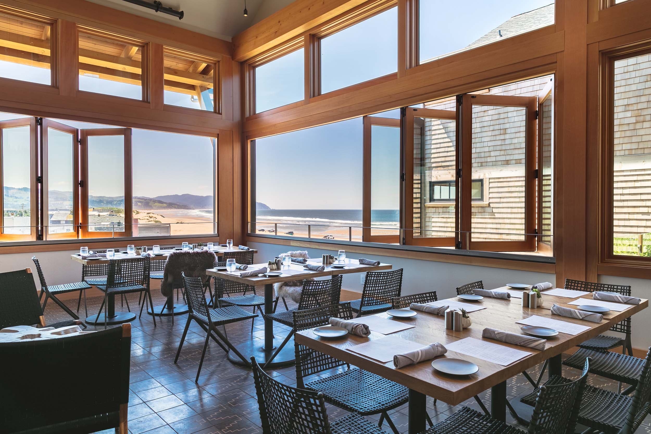 An empty Meridian restaurant ready for service near Headlands