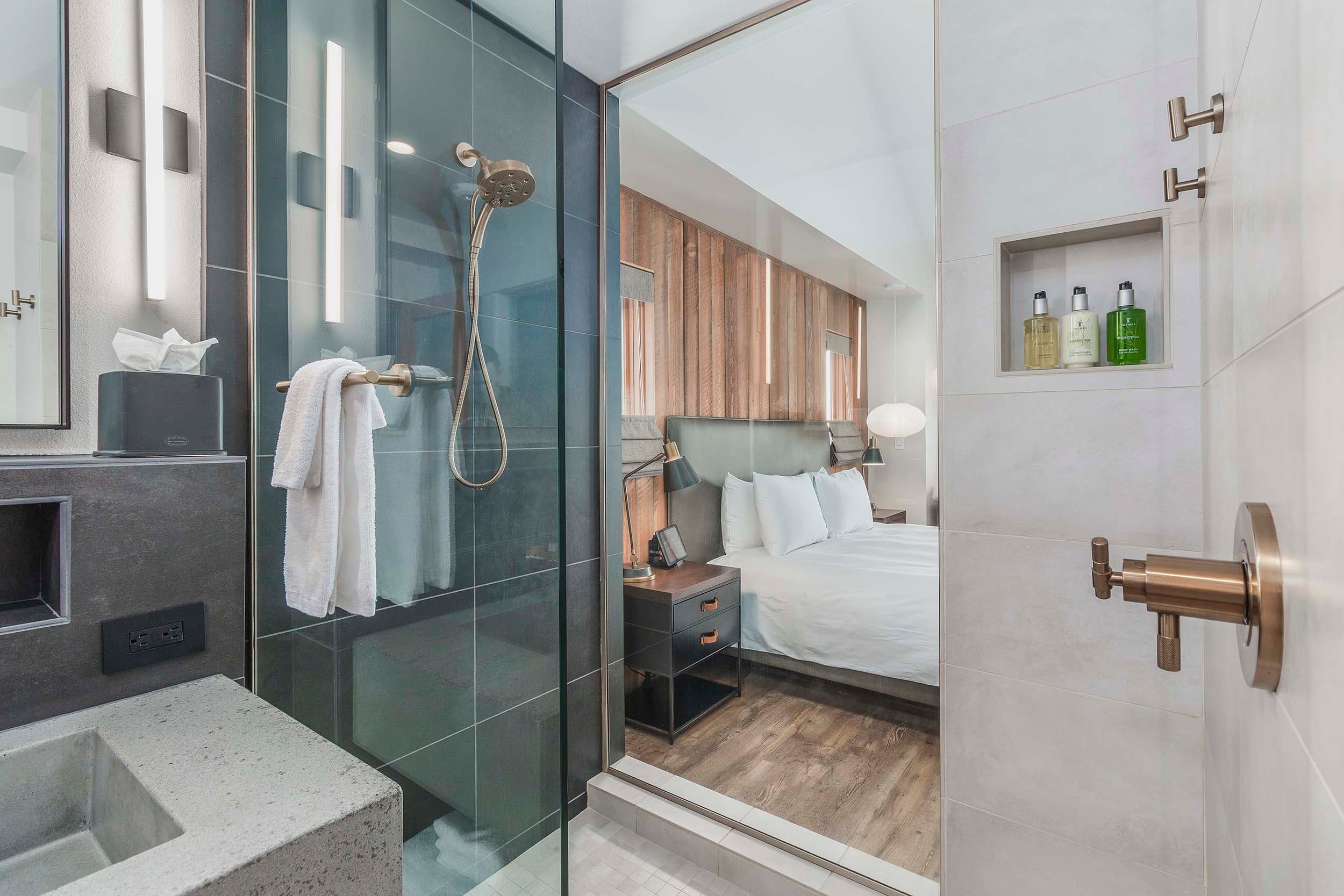 A modern shower in a King Sunlight Top Floor at Headlands